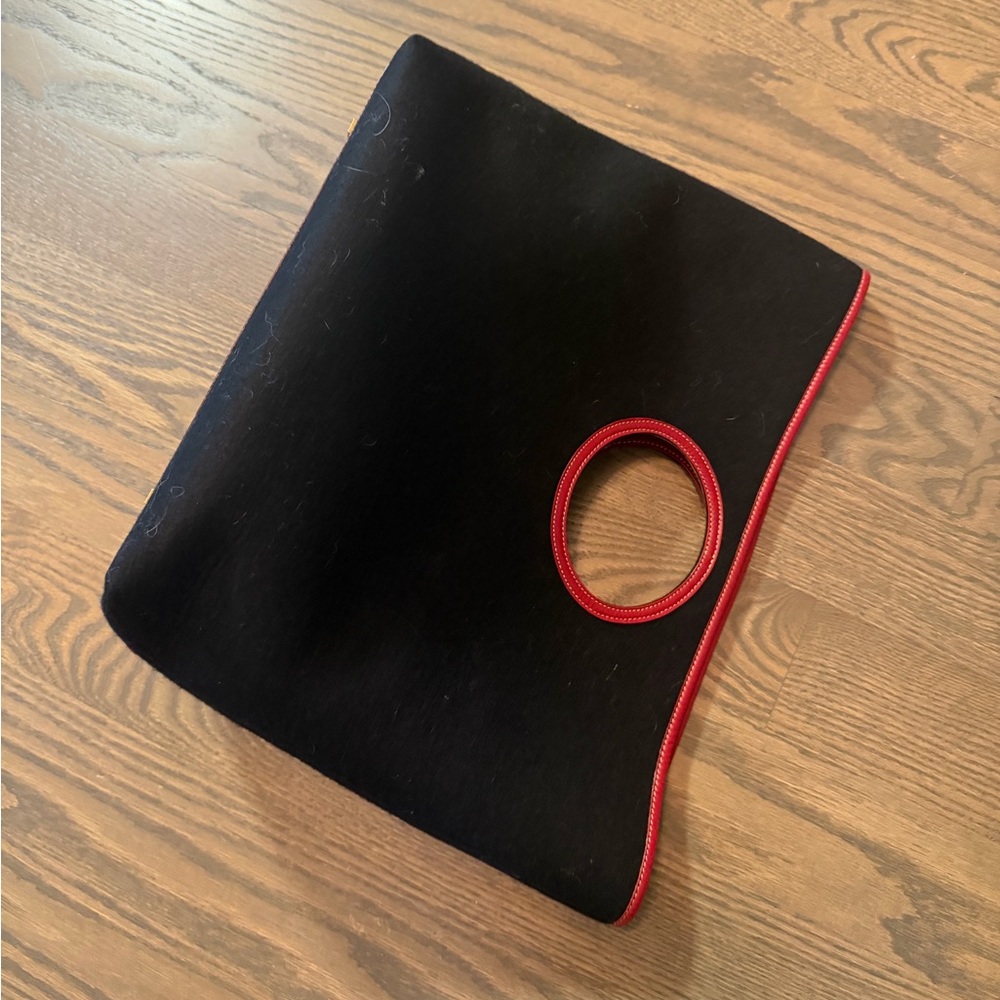 Stylish Black felt Tote Bag with Red Accents - Picture 6 of 8